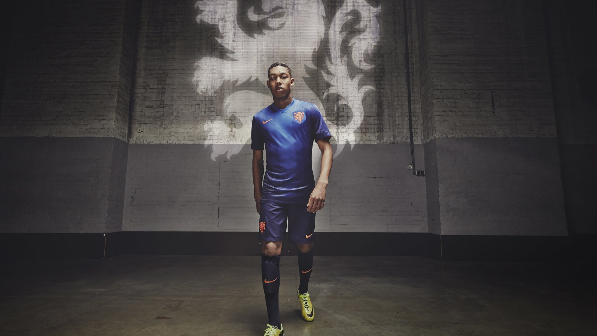 开云体育APP下载-北欧铁腕与南欧风暴，卡塞米罗如何一手掌控芬兰与希腊的战术棋局